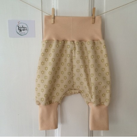 Fräulein Nachbar - Bio Baby Mitwachshose „Mondblumen“