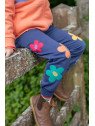 frugi - Bio Kinder Sweathose "Perrin Parsnip" mit Blumen-Applikationen