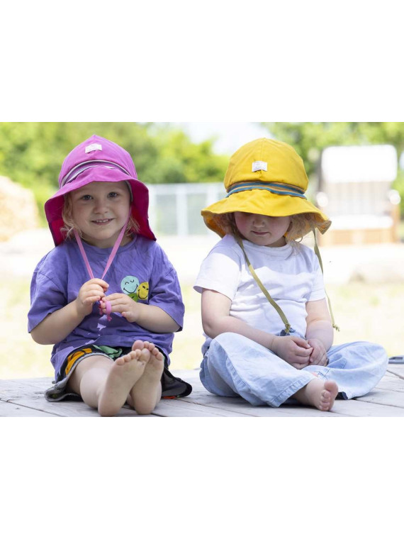 PICKAPOOH - Bio Kinder Mütze "PICKAPOOH-Feuerwehr Strick" mit Nackenschutz, azalea, UV-Schutz 60
