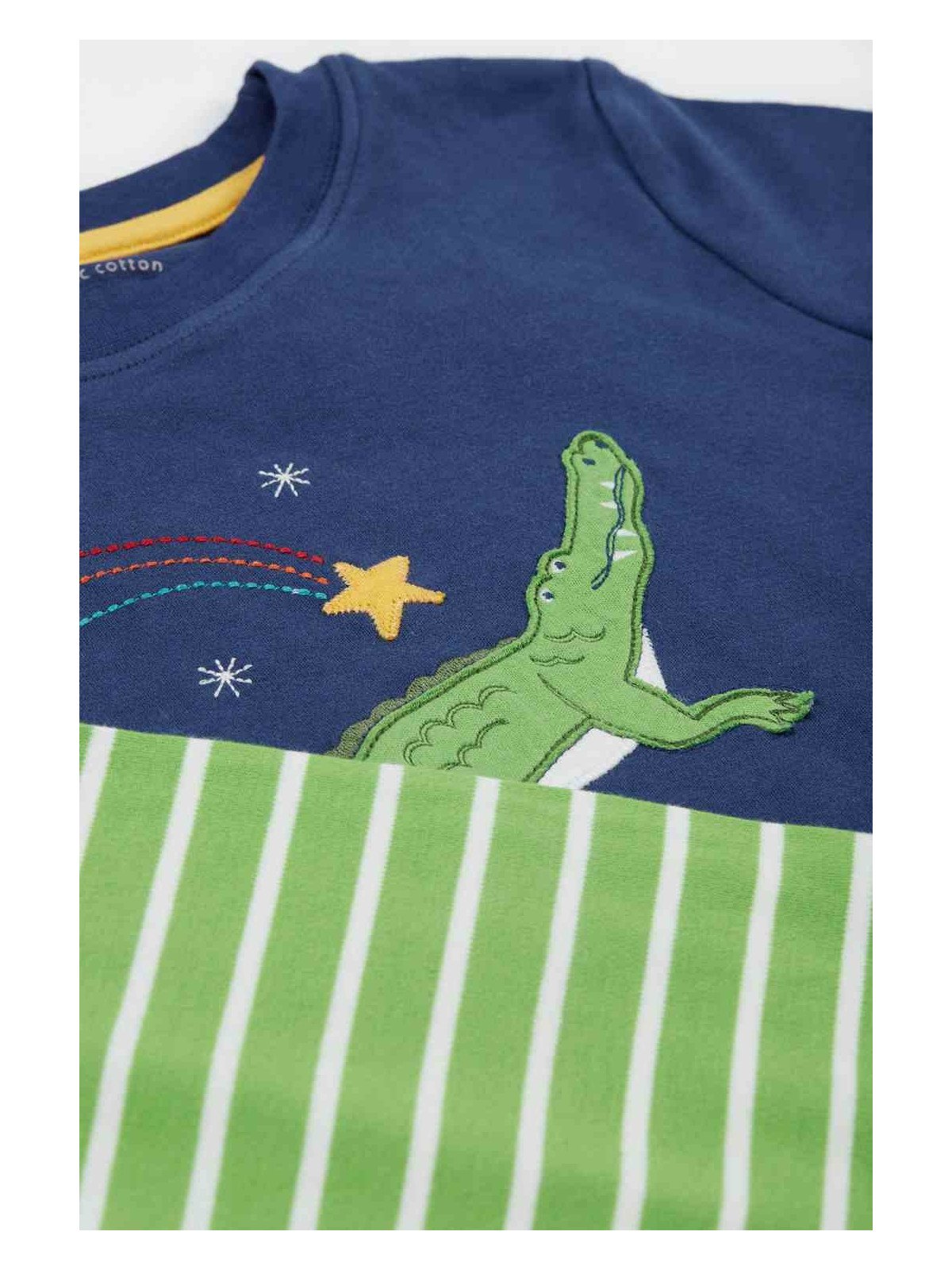 frugi - Bio Kinder Schlafanzug kurzarm "Porth" mit Krokodil-Applikation und Streifen