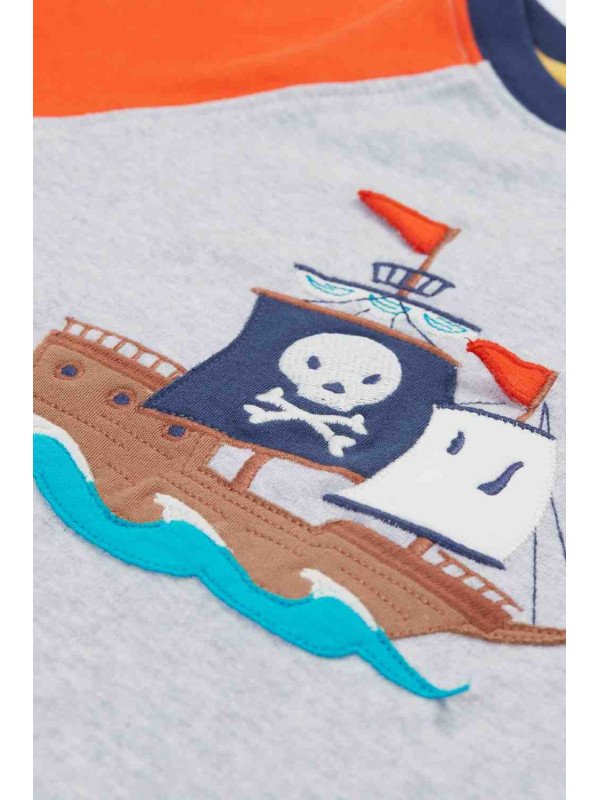 frugi - Bio Kinder T-Shirt "Frugi-Renny" mit Piratenschiff-Applikation
