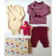 Baby Geschenkbox zur Geburt "Beeriges Zwerglein Midi" mit Body, Pullover, Hose und Greifling