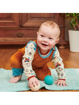 Cheeky Apple - Bio Baby Langarmshirt mit Abenteuercamp-Allover